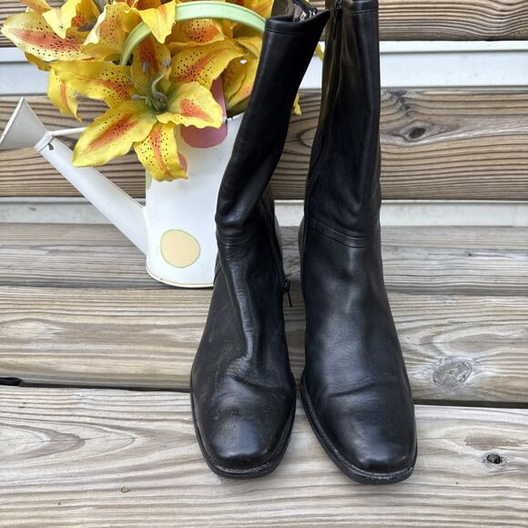 Clarks Artisan Women Black Leather Mid Calf Ruffles Button Detail Boots Size 9.5 - Picture 6 of 11
